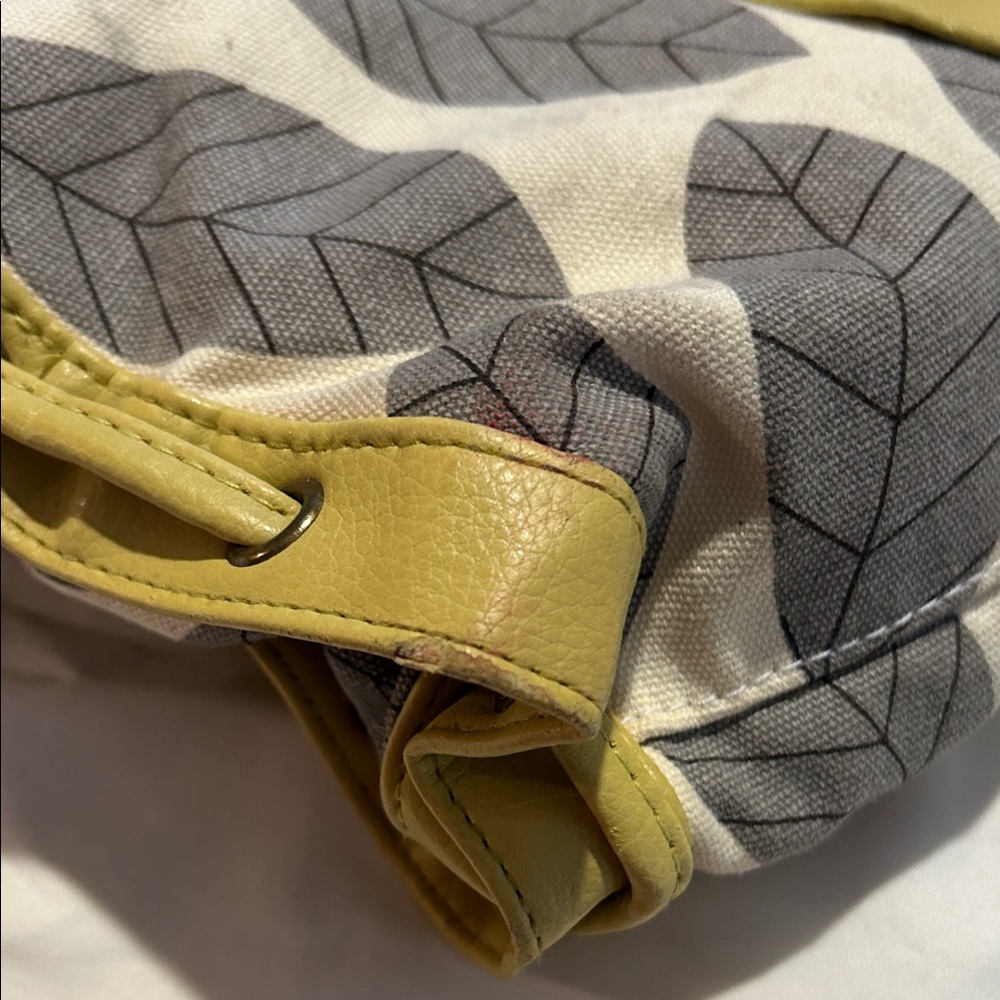Target Leaf It Alone Handbag Tote Bag Patterned Yellow and Gray Women's Purse - Picture 12 of 17